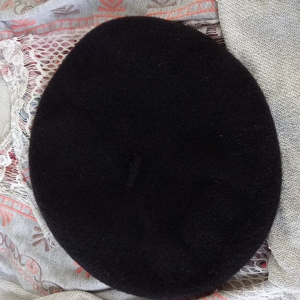 Black Wool Beret